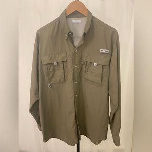 Men’s Columbia Tan Green PFG Button Down Shirt